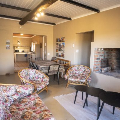 akkedis-cottage-lounge
